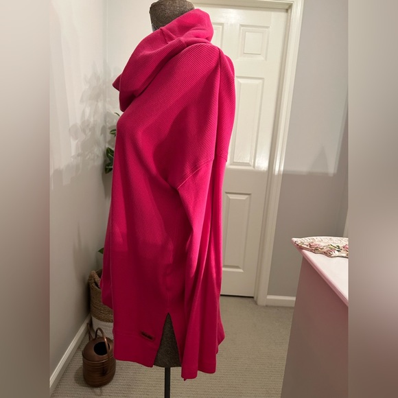 Women’s cowl neck top - Picture 3 of 4